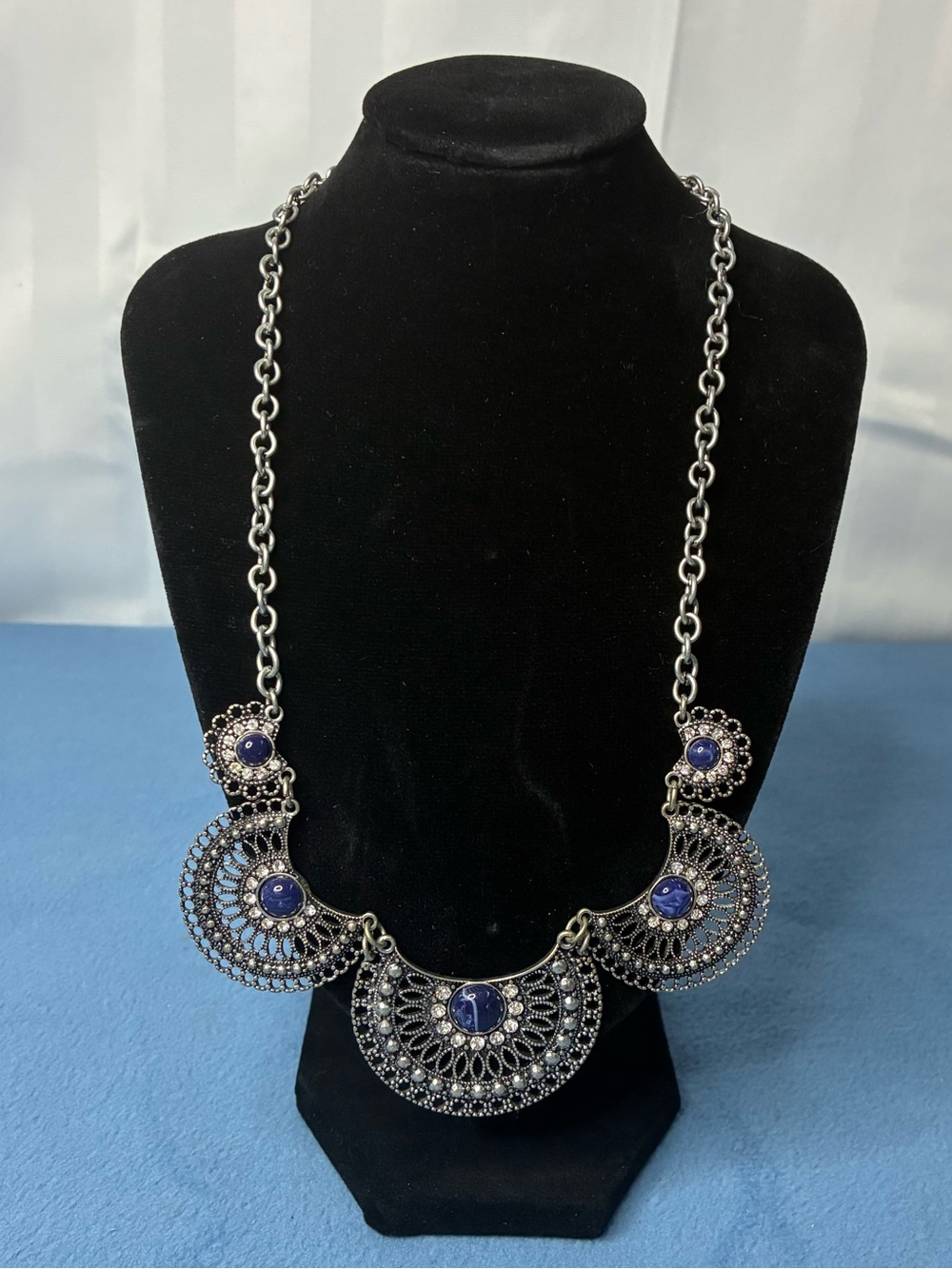 Elegant Silver-Tone Necklace with Blue Accent Stones